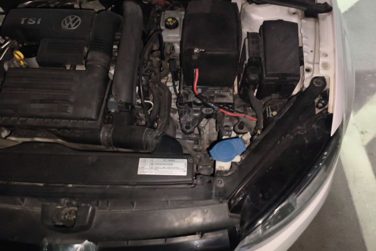 Used Volkswagen Golf 2016 230TSI Automatic Luxury Version Engine Bay Left