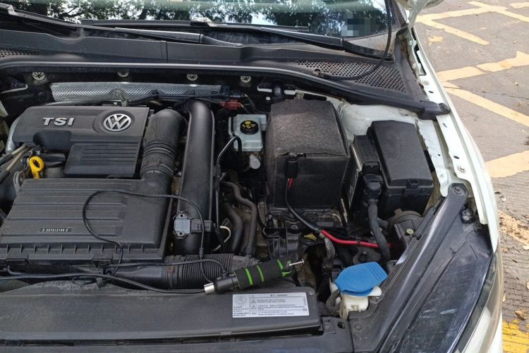 Used Volkswagen Golf 2016 230TSI Automatic Luxury Version Engine Bay Left