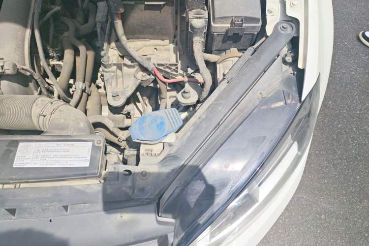 Used Volkswagen Golf 2016 230TSI Automatic Comfort Version Engine Bay Left