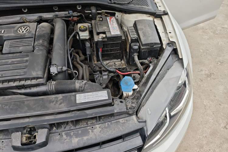 Used Volkswagen Golf 2016 230TSI Automatic Comfort Version Engine Bay Left
