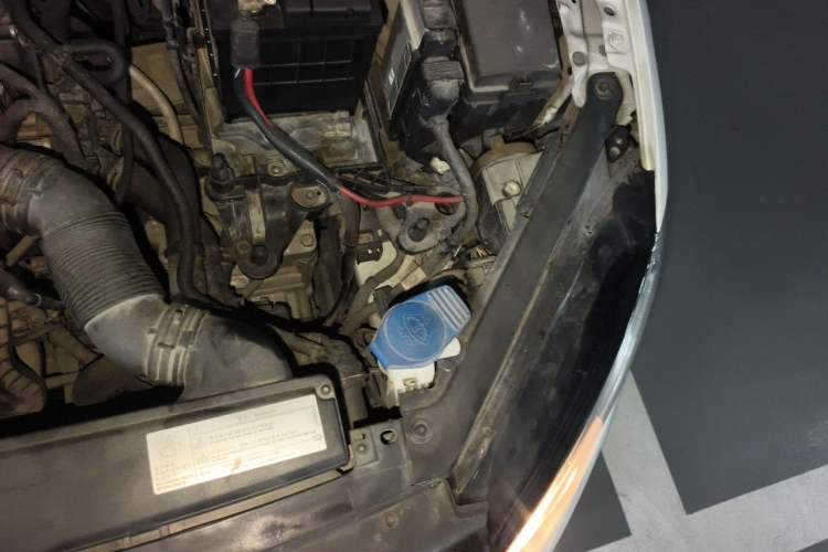 Used Volkswagen Golf 2016 1.6L Automatic Fashion Model Engine Bay Left