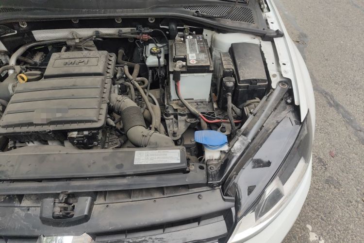 Used Volkswagen Golf 2016 1.6L Automatic Comfort Model Engine Bay Left