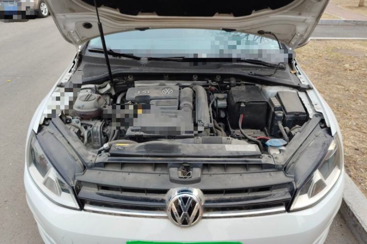Used Volkswagen Golf 2016 230TSI Automatic Luxury Version Engine Bay