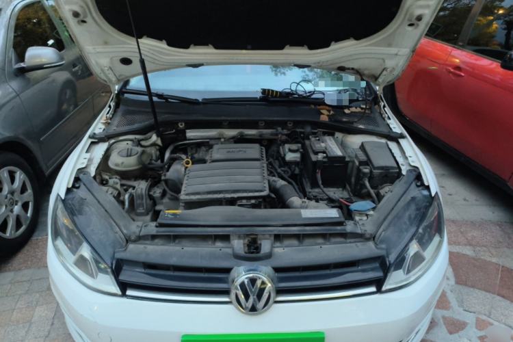 Used Volkswagen Golf 2016 1.6L Automatic Comfort Model Engine Bay