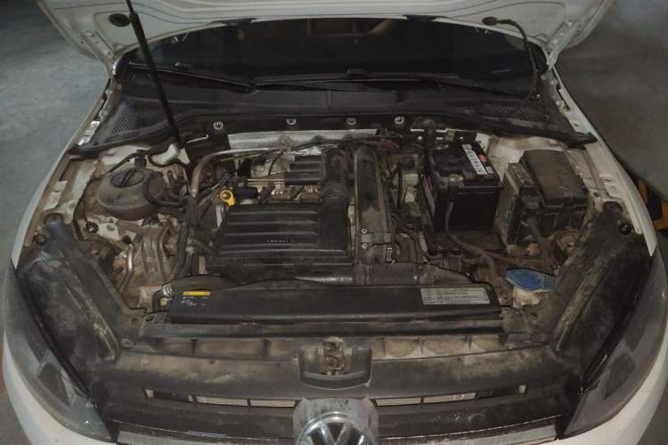 Used Volkswagen Golf 2016 230TSI Automatic Comfort Version Engine Bay