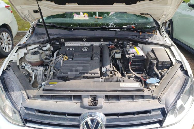 Used Volkswagen Golf 2016 230TSI Automatic Comfort Version Engine Bay