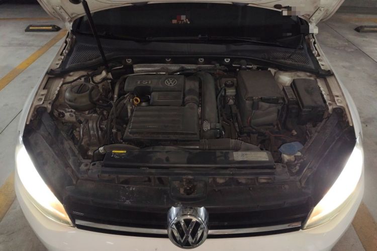 Used Volkswagen Golf 2016 280TSI Automatic Flagship Model Engine Bay