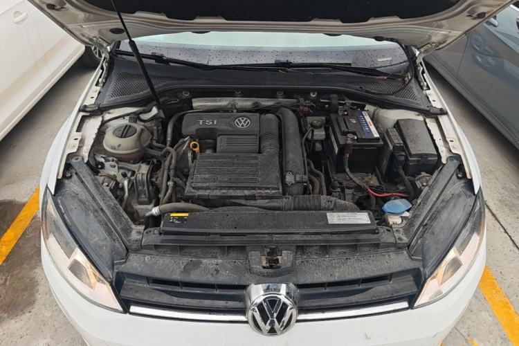 Used Volkswagen Golf 2016 230TSI Automatic Comfort Version Engine Bay