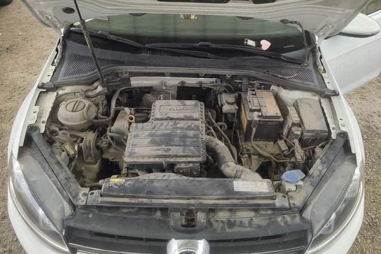 Used Volkswagen Golf 2016 1.6L Automatic Comfort Model Engine Bay
