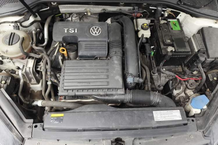 Used Volkswagen Golf 2016 230TSI Automatic Comfort Version Engine Bay