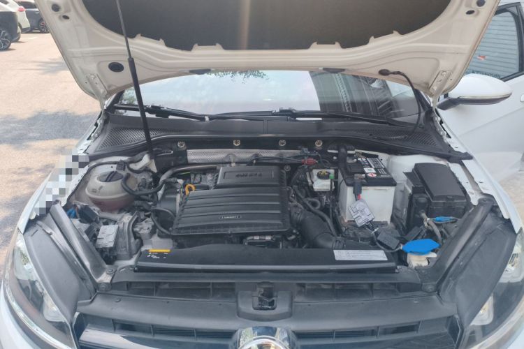 Used Volkswagen Golf 2016 1.6L Automatic Fashion Model Engine Bay