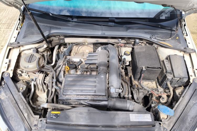 Used Volkswagen Golf 2016 230TSI Automatic Luxury Version Engine Bay