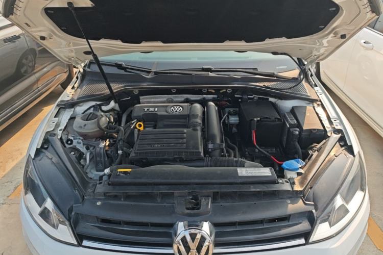 Used Volkswagen Golf 2016 230TSI Automatic Comfort Version Engine Bay