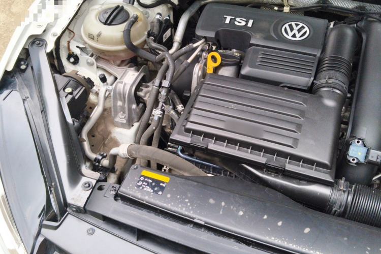 Used Volkswagen Golf 2016 230TSI Automatic Comfort Version Engine Bay Right