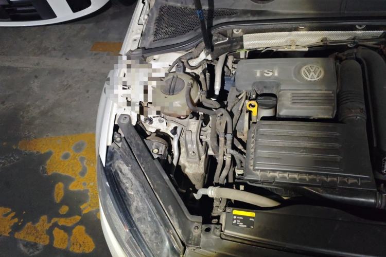 Used Volkswagen Golf 2016 230TSI Automatic Comfort Version Engine Bay Right