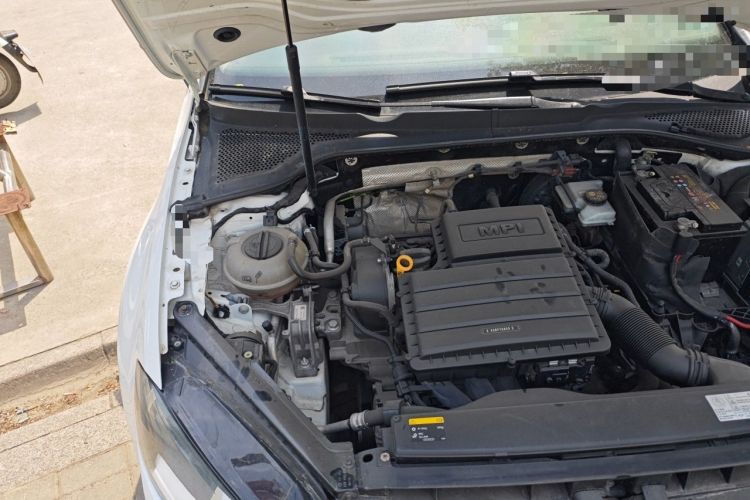 Used Volkswagen Golf 2016 1.6L Manual Fashion Edition Engine Bay Right