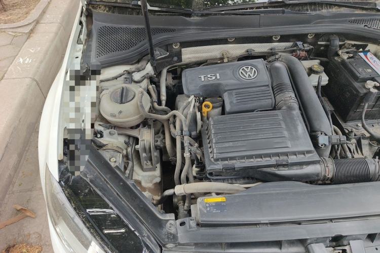 Used Volkswagen Golf 2016 230TSI Automatic Comfort Version Engine Bay Right