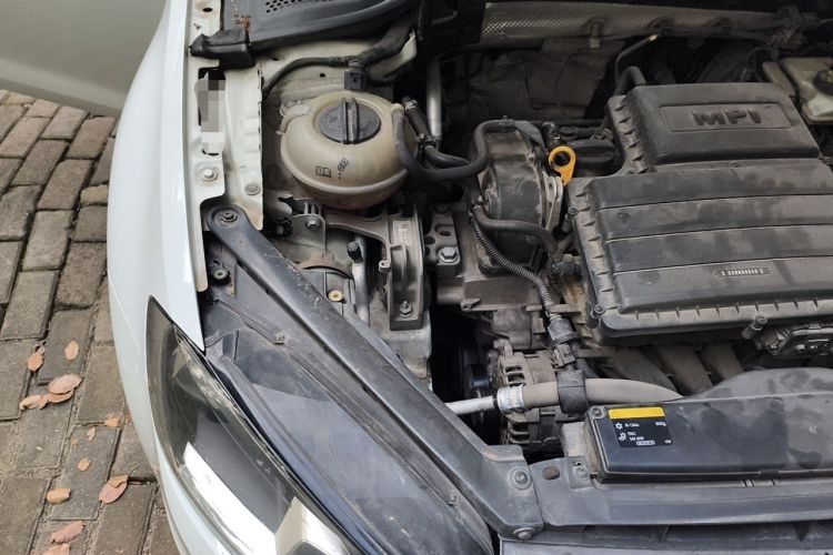 Used Volkswagen Golf 2016 1.6L Automatic Comfort Model Engine Bay Right