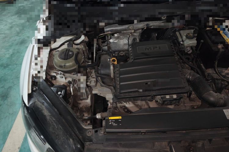 Used Volkswagen Golf 2016 1.6L Automatic Comfort Model Engine Bay Right