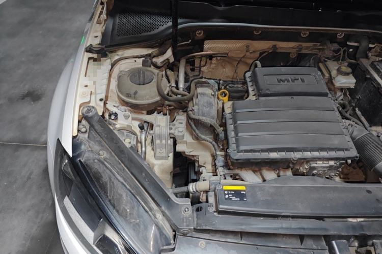 Used Volkswagen Golf 2016 1.6L Automatic Comfort Model Engine Bay Right
