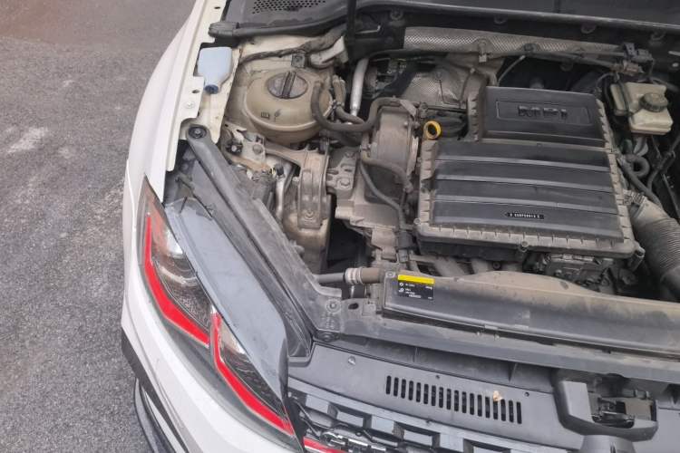 Used Volkswagen Golf 2016 1.6L Automatic Comfort Model Engine Bay Right