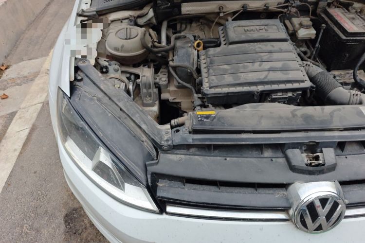 Used Volkswagen Golf 2016 1.6L Automatic Fashion Model Engine Bay Right
