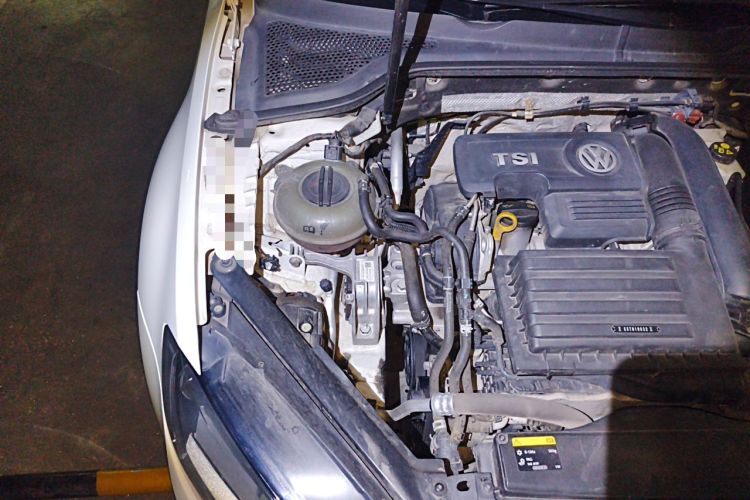 Used Volkswagen Golf 2016 230TSI Automatic Comfort Version Engine Bay Right