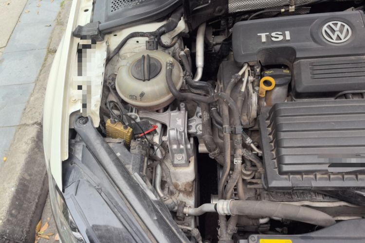 Used Volkswagen Golf 2016 230TSI Manual Comfort Version Engine Bay Right