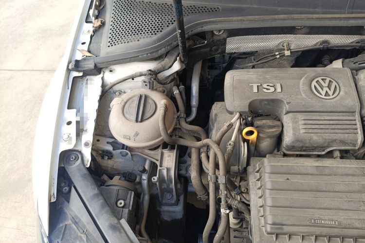 Used Volkswagen Golf 2016 230TSI Automatic Comfort Version Engine Bay Right