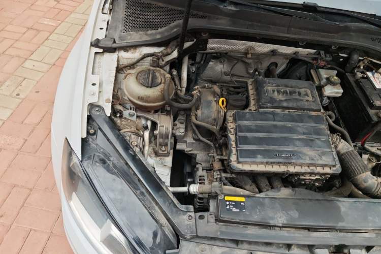 Used Volkswagen Golf 2016 1.6L Manual Fashion Edition Engine Bay Right