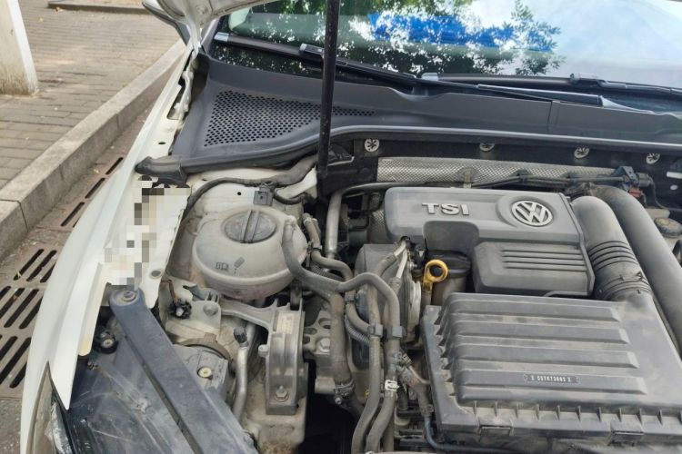 Used Volkswagen Golf 2016 230TSI Manual Comfort Version Engine Bay Right