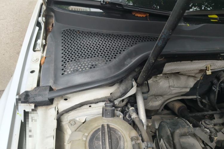 Used Volkswagen Golf 2016 1.6L Automatic Comfort Model Engine Bay Right