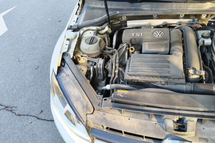 Used Volkswagen Golf 2016 230TSI Automatic Comfort Version Engine Bay Right