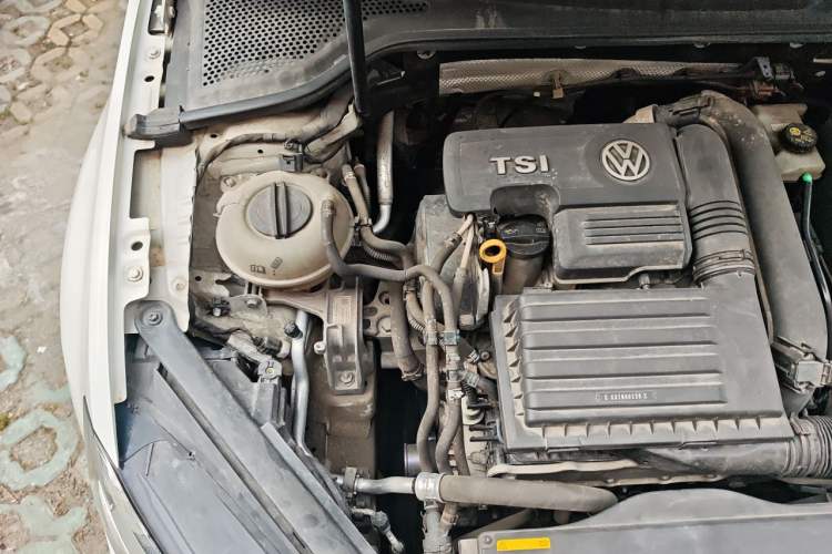 Used Volkswagen Golf 2016 1.4 TSI 25th Anniversary Edition Engine Bay Right