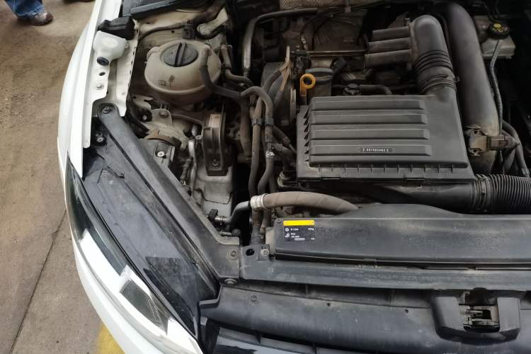 Used Volkswagen Golf 2016 230TSI Automatic Comfort Version Engine Bay Right