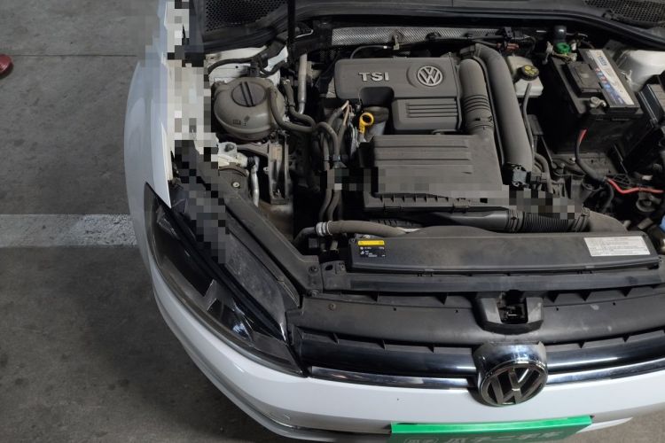 Used Volkswagen Golf 2016 230TSI Automatic Comfort Version Engine Bay Right