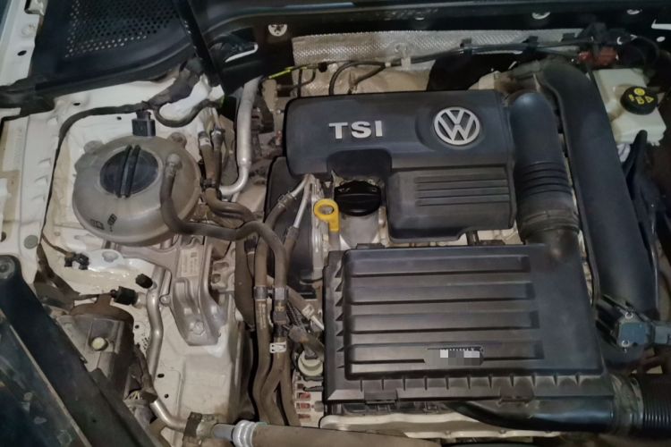 Used Volkswagen Golf 2016 230TSI Automatic Comfort Version Engine Bay Right