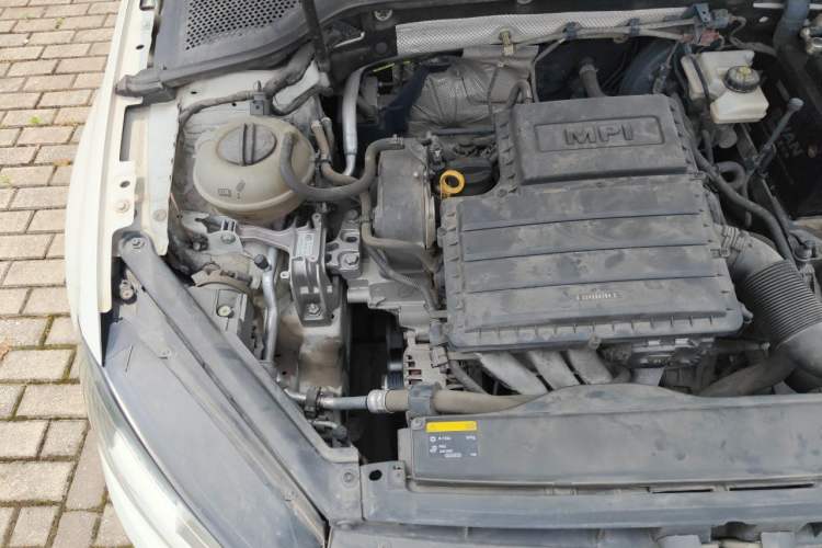 Used Volkswagen Golf 2016 1.6L Automatic Comfort Model Engine Bay Right