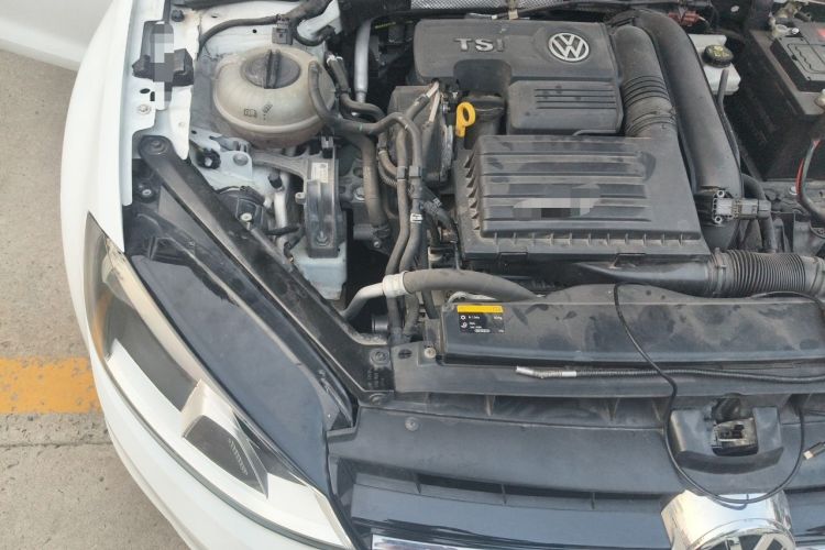 Used Volkswagen Golf 2016 230TSI Automatic Comfort Version Engine Bay Right