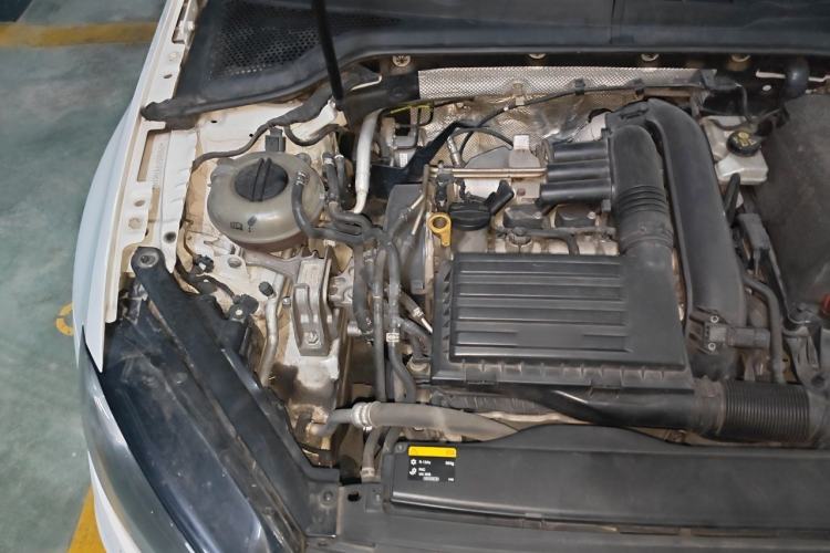 Used Volkswagen Golf 2016 1.4TSI Automatic R-Line Engine Bay Right