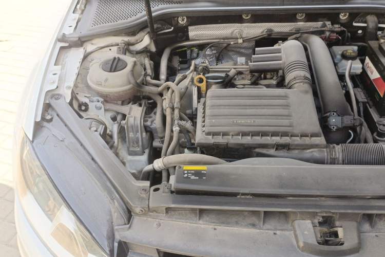 Used Volkswagen Golf 2016 230TSI Automatic Comfort Version Engine Bay Right