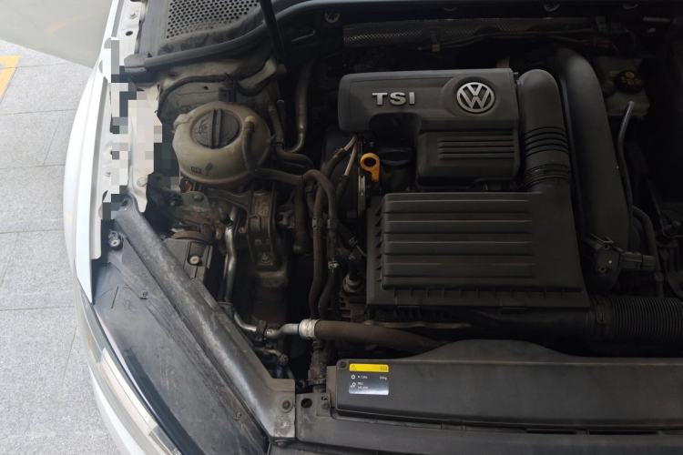 Used Volkswagen Golf 2016 230TSI Automatic Luxury Version Engine Bay Right