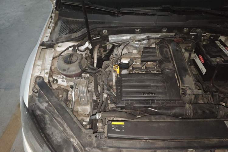 Used Volkswagen Golf 2016 230TSI Automatic Comfort Version Engine Bay Right