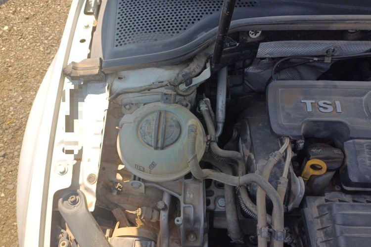 Used Volkswagen Golf 2016 230TSI Automatic Comfort Version Engine Bay Right