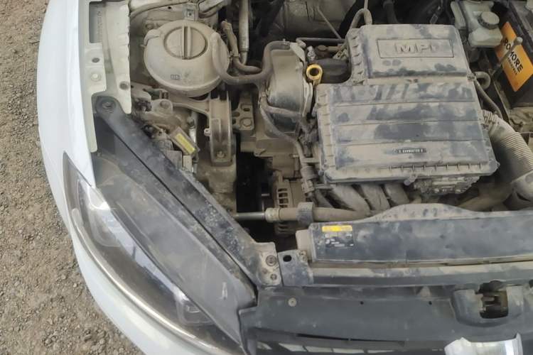 Used Volkswagen Golf 2016 1.6L Automatic Comfort Model Engine Bay Right