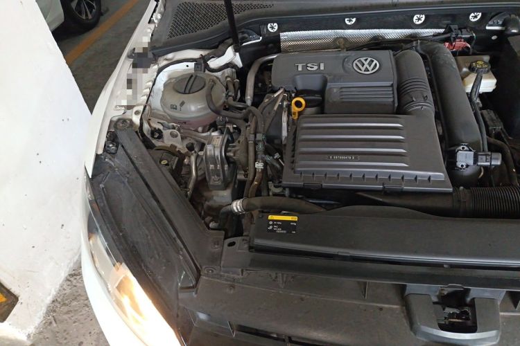 Used Volkswagen Golf 2016 230TSI Automatic Comfort Version Engine Bay Right