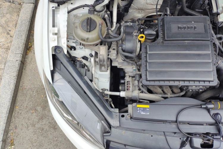 Used Volkswagen Golf 2016 1.6L Automatic Comfort Model Engine Bay Right