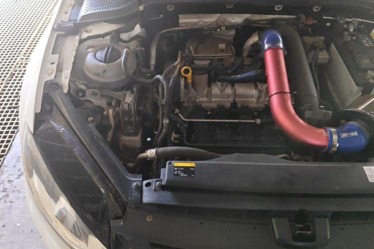 Used Volkswagen Golf 2016 230TSI Manual Comfort Version Engine Bay Right
