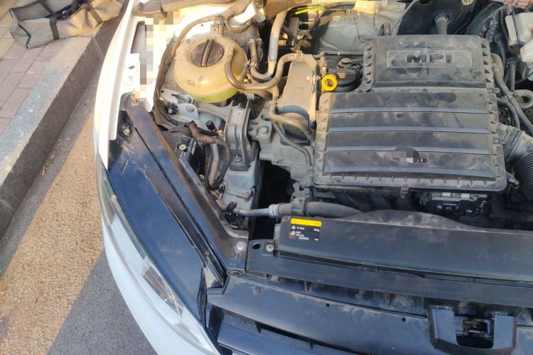 Used Volkswagen Golf 2016 1.6L Automatic Comfort Model Engine Bay Right