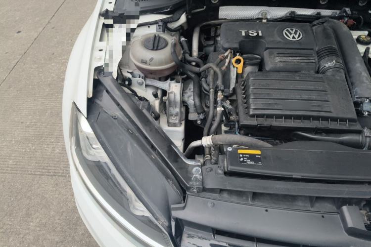 Used Volkswagen Golf 2016 230TSI Automatic Comfort Version Engine Bay Right